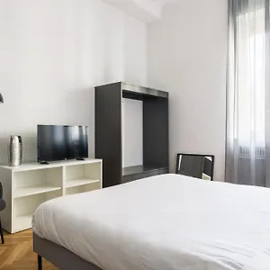 Appartement Luxury 4 Bedrooms Close To Duomo, Milan