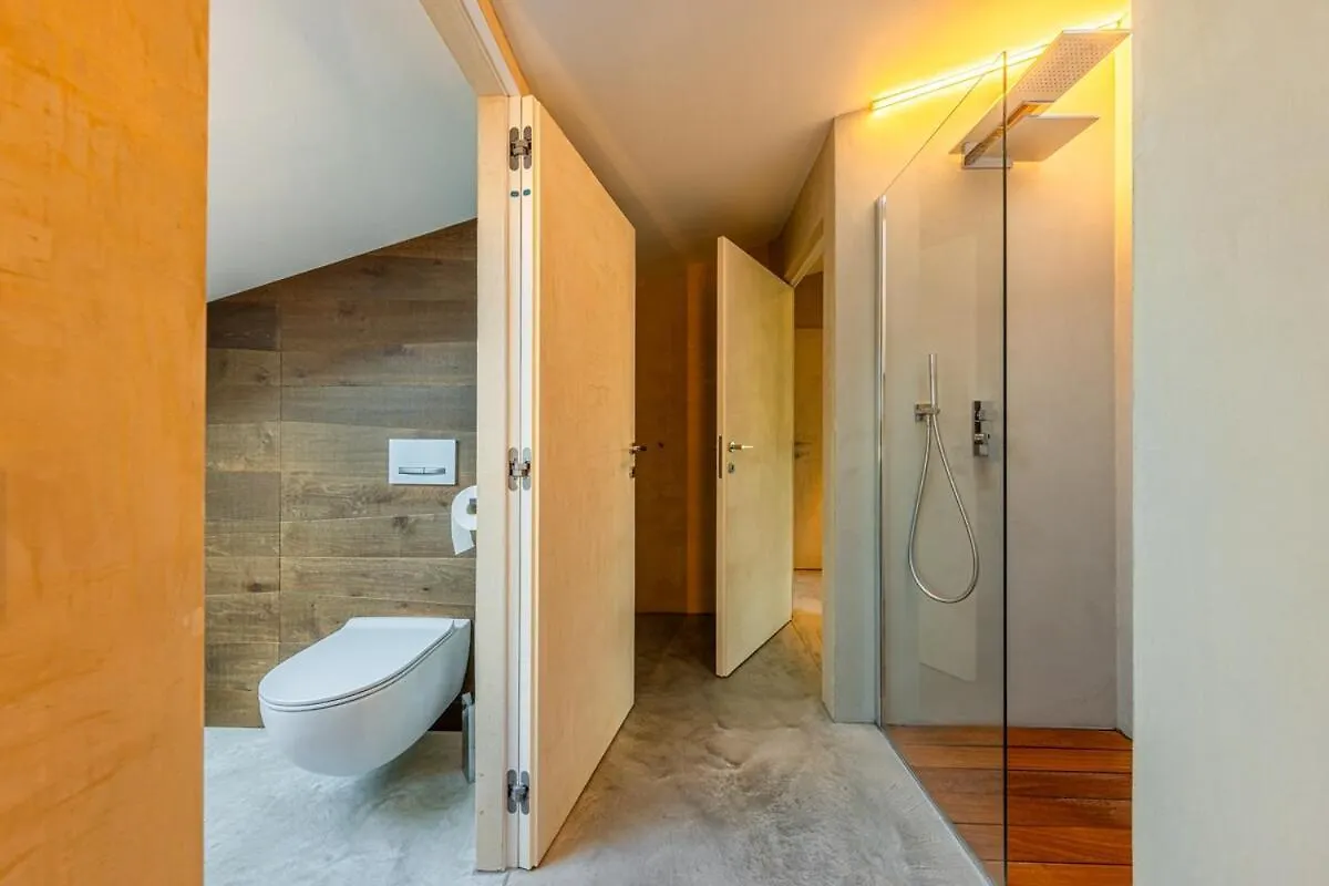 Moscova Elegance And Modern Design With Rooftop Милан 0*,  Италия