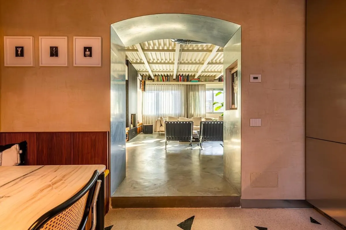 Moscova Elegance And Modern Design With Rooftop Милан Апартаменты